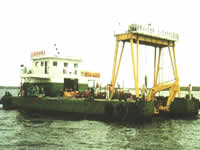 水中作業機と動力ユニット搭載