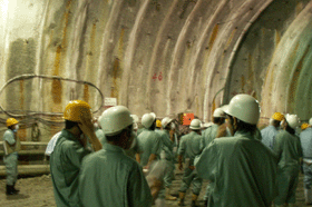 ���ꌩ�w��̕��i