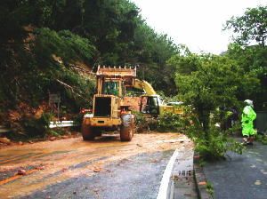 �y������E�y���P��