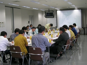 �O���[�v�C���^�r���[�̕��i