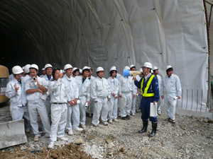 �g���l���o��