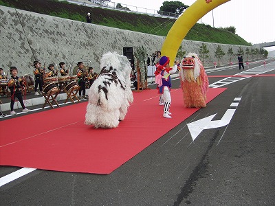 ���т������q