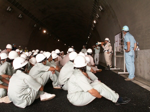 1���g���l���ɂ��Đ������󂯂܂���