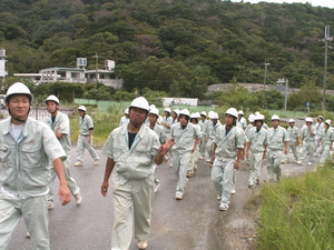 2���g���l���܂ňړ��i�N���b�N����Ƒ傫���Ȃ�܂��j