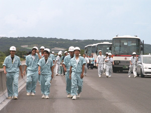 1���g���l���܂ňړ��i�N���b�N����Ƒ傫���Ȃ�܂��j