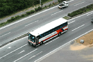 �o�X�̏�~�ԋy�ё��s��