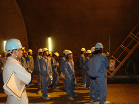 �{�H����̌��w