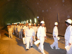 �g���l�������̌��w