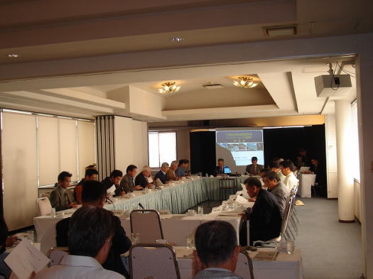 �ݗ���̊J�Õ��i