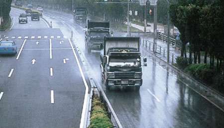 �����r�����ܑ��A�E���ʏ�ܑ̕��B