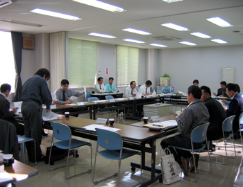 �����P�W�N�x�ߔe�V�s�S�E�s�s���a�ؑ΍􃏁[�L���O�O���[�v�ψ����c���̉摜