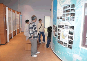 福地資料館内　展示コーナー