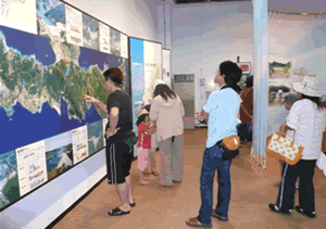 福地資料館内　展示コーナー